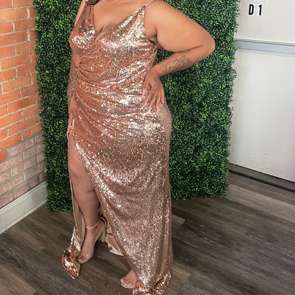 Rose gold gown 3x